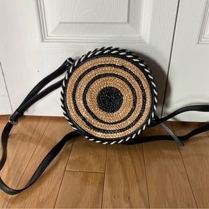 Straw Circle Crossbody